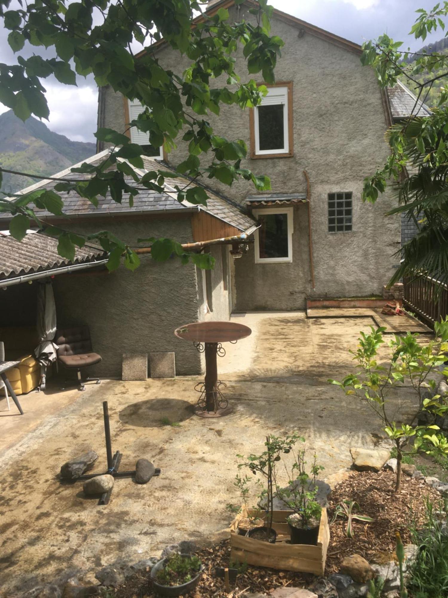 La Auarje: Appartement Avec Jardin & Terrasse Cierp Exterior foto