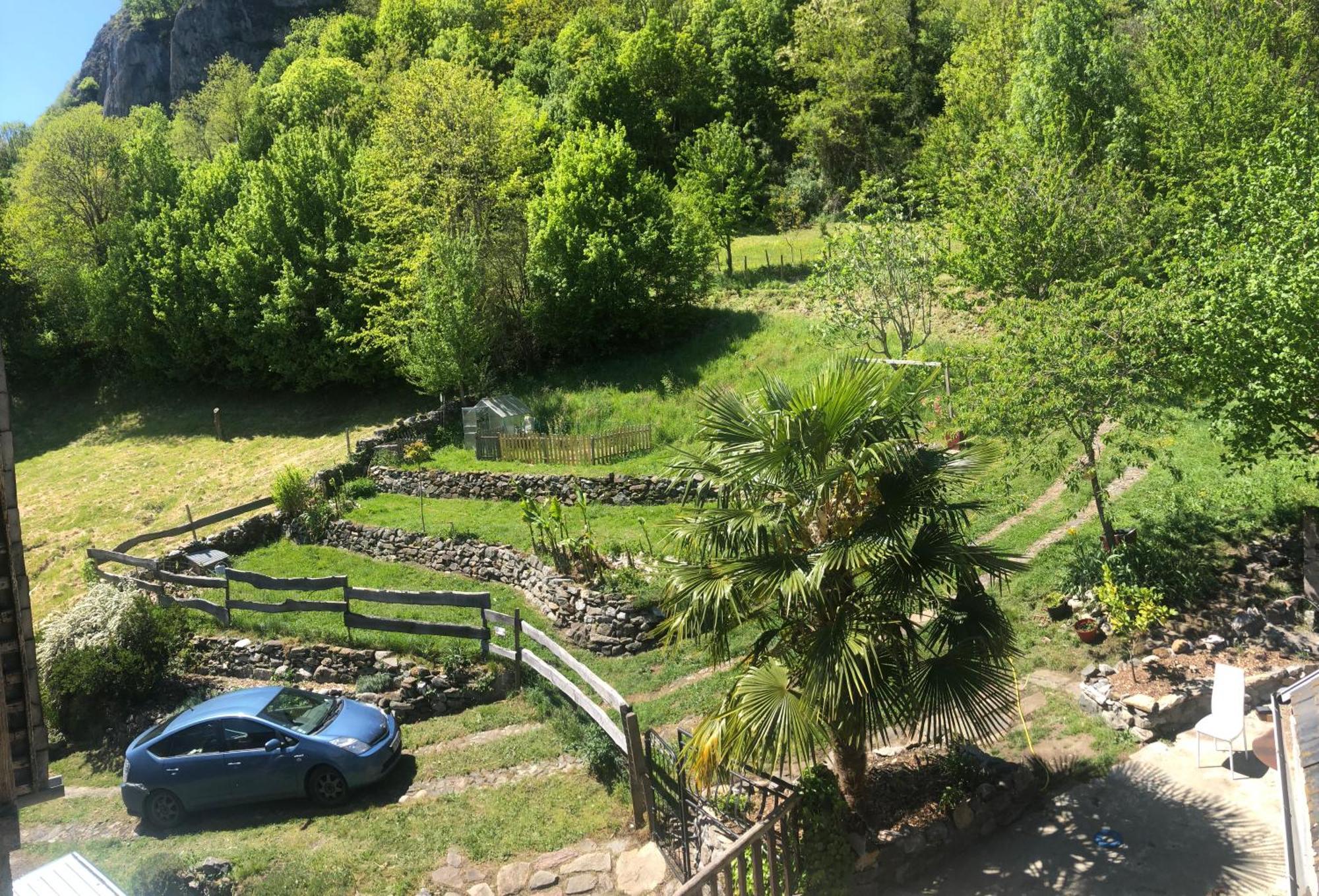 La Auarje: Appartement Avec Jardin & Terrasse Cierp Exterior foto